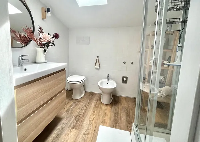 Sotto Il Tetto Con I Gatti * Λαντσιάνο